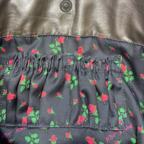 ON HOLD! 💖 Betsy Johnson Silver Heart Tote - Picture 11 of 13